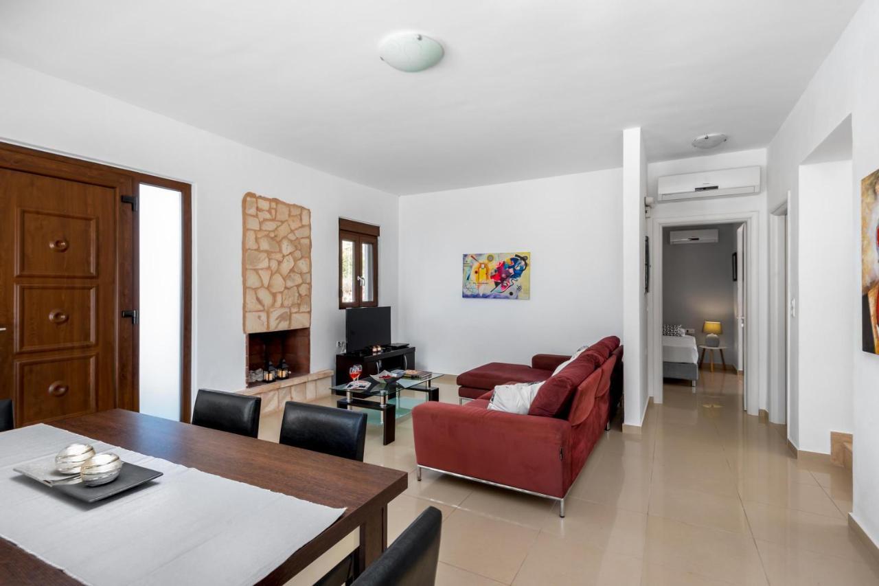 Aggelina Villa Pefki  Luaran gambar